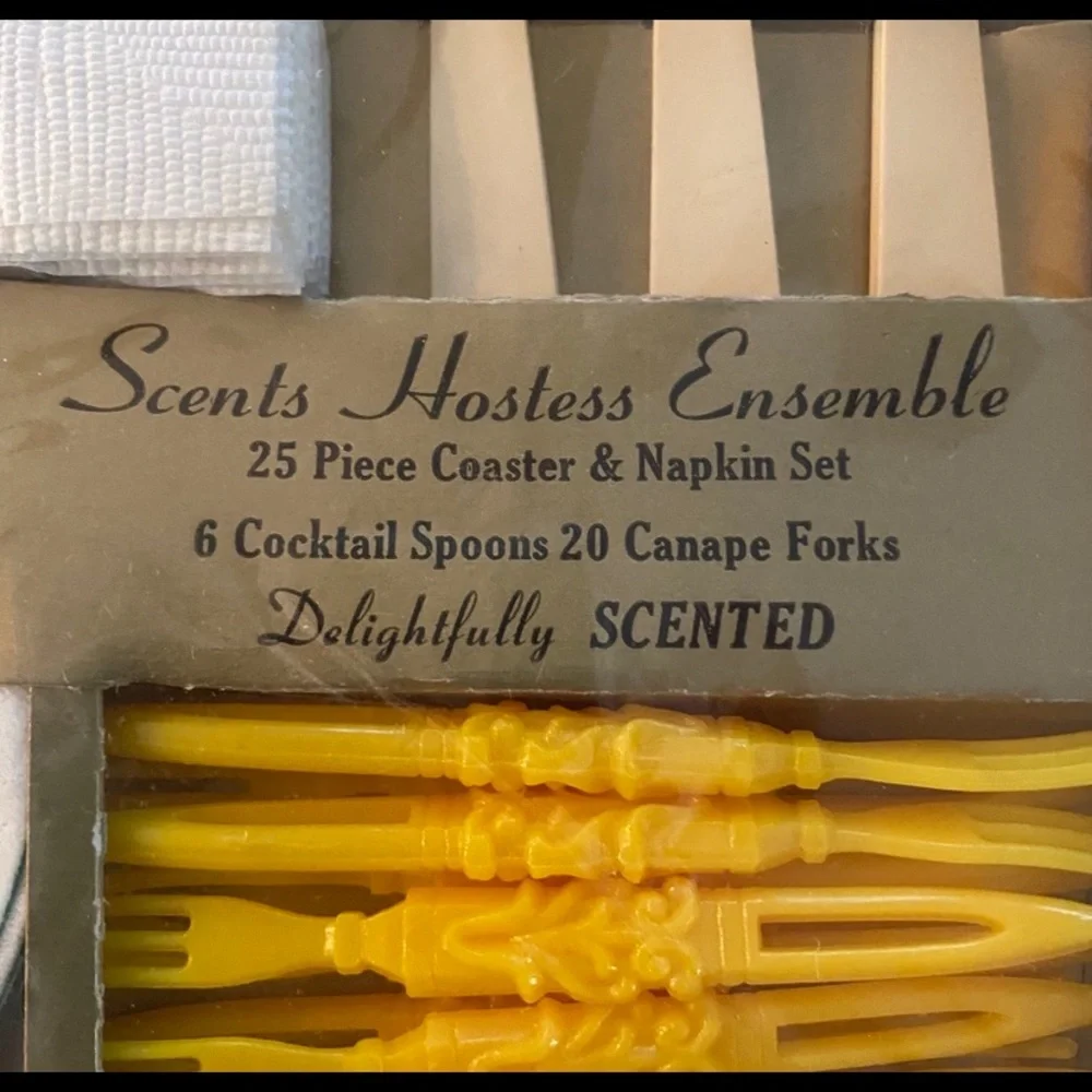 Vintage Scents Hostess Ensemble Napkins